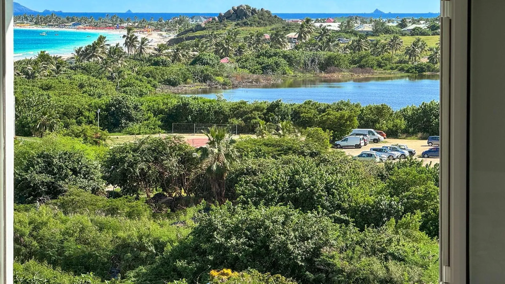 New House 2 Bathrooms, 3 Terraces And Ocean View Cul de Sac 0*,  Sint Maarten